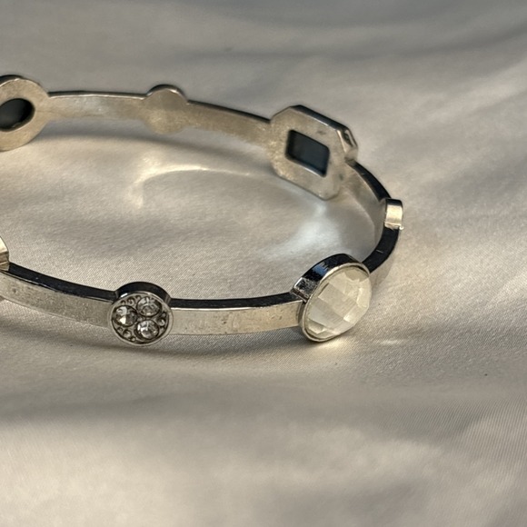Very Sparkly Bangle Silver Tone Clear Stone Bracelet Bling Glam Stackable Estate - Picture 5 of 16